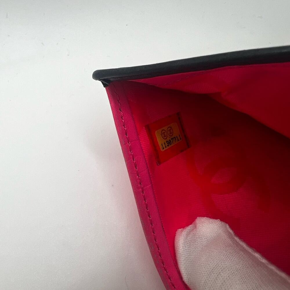 GUC Chanel Cambon Bifold Wallet - Picture 9 of 9